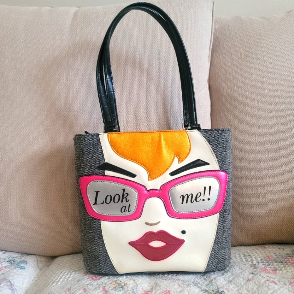 Fancy handbag in medium size